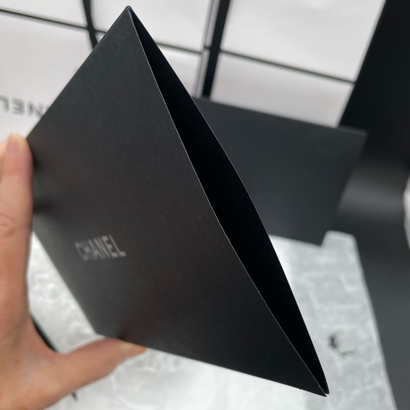 Authentic CHANEL Gift Bag Bundle - Picture 4 of 6